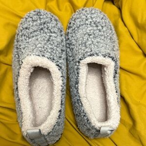 Cozy Gray Women's Slippers